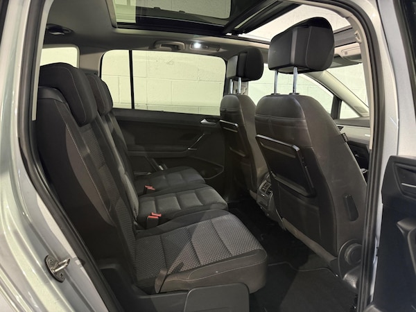 Used Volkswagen Touran 2016 for sale - 75350837: Photo 11