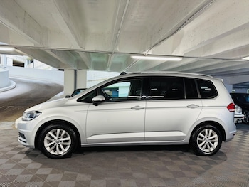 Used Volkswagen Touran 2016 for sale - 75350837: Photo