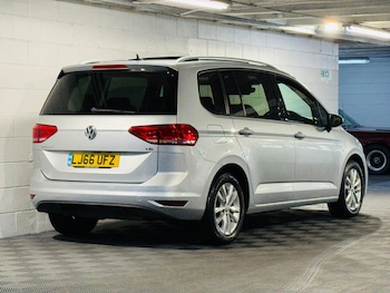 Used Volkswagen Touran 2016 for sale - 75350837: Photo
