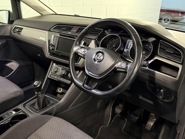 Used Volkswagen Touran 2016 for sale - 75350837: Photo 8