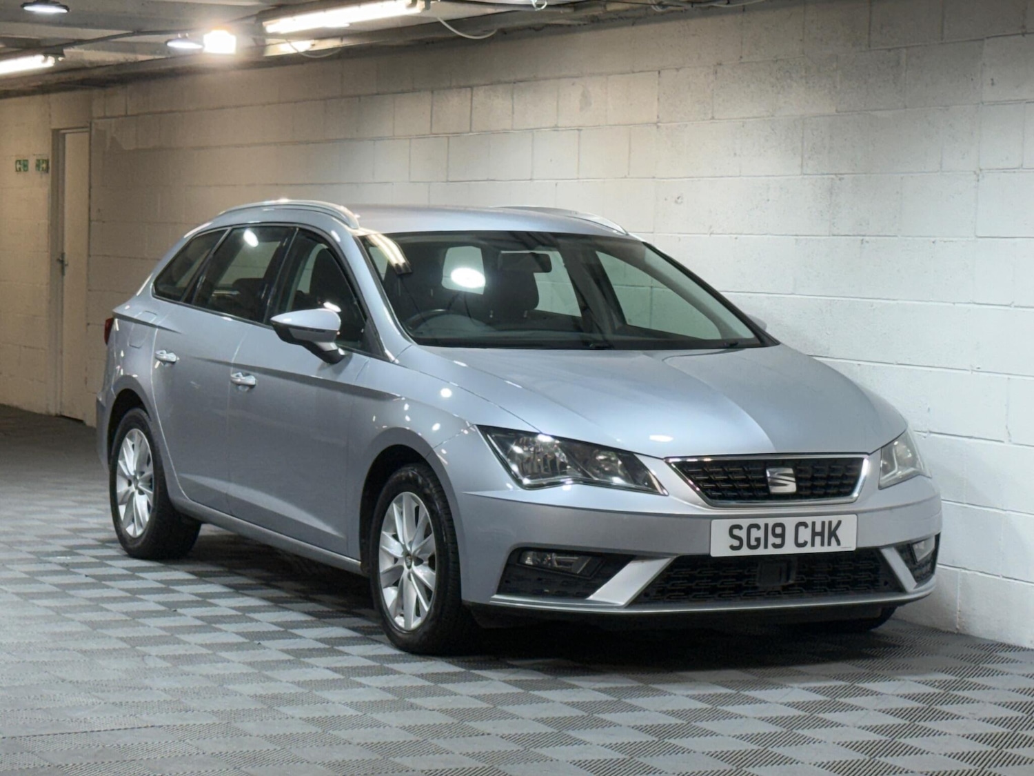 Used SEAT Leon 2019 for sale - 77753257: Photo 1