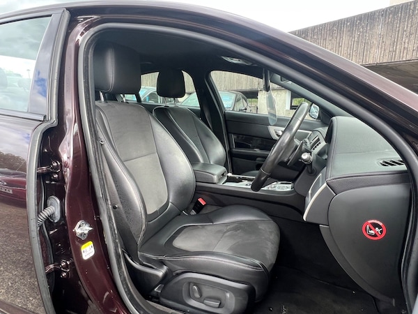 Used Jaguar XF 2013 for sale - 74690807: Photo 7