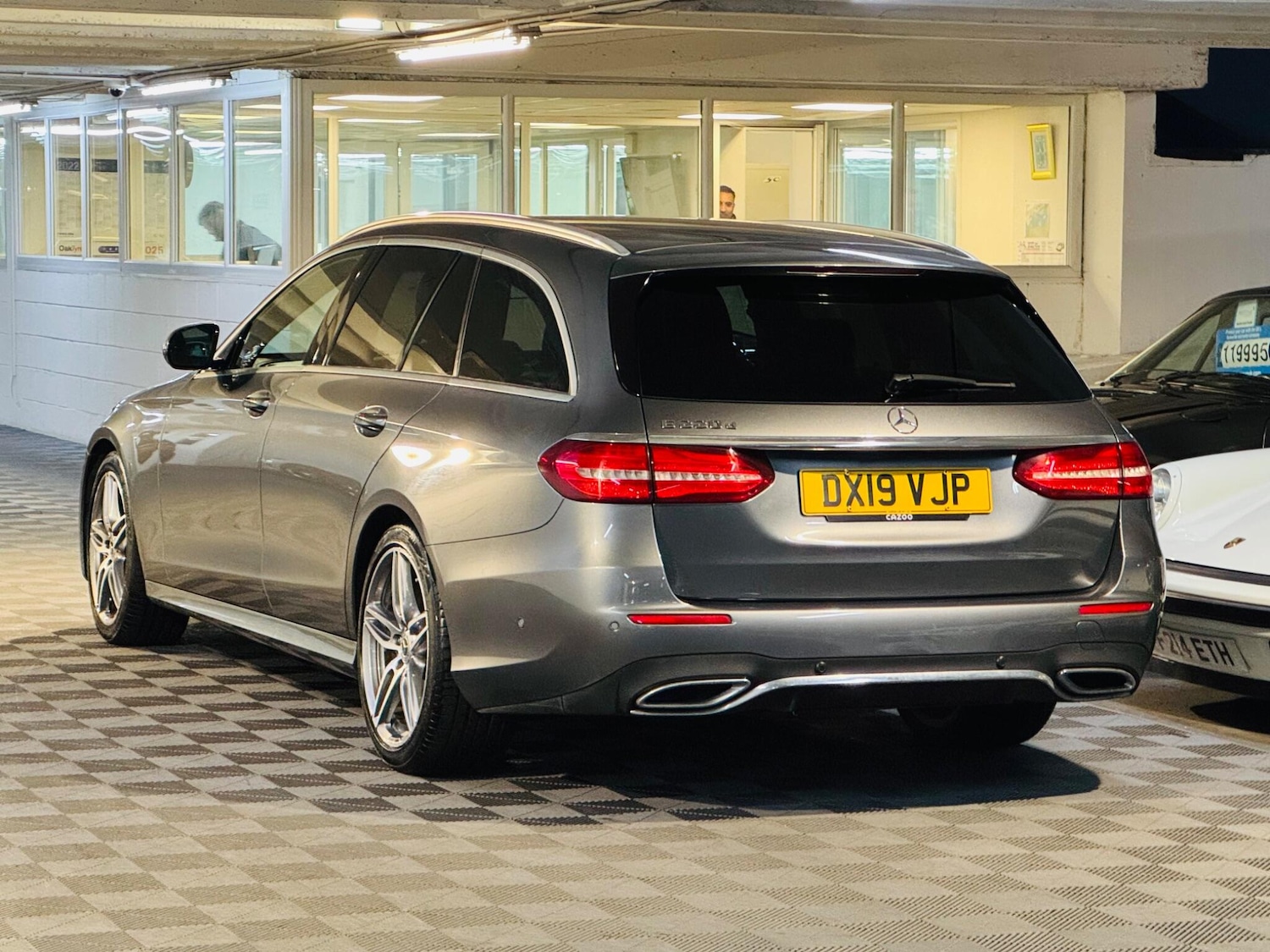 Used Mercedes-Benz E Class 2019 for sale - 76913194: Photo 3