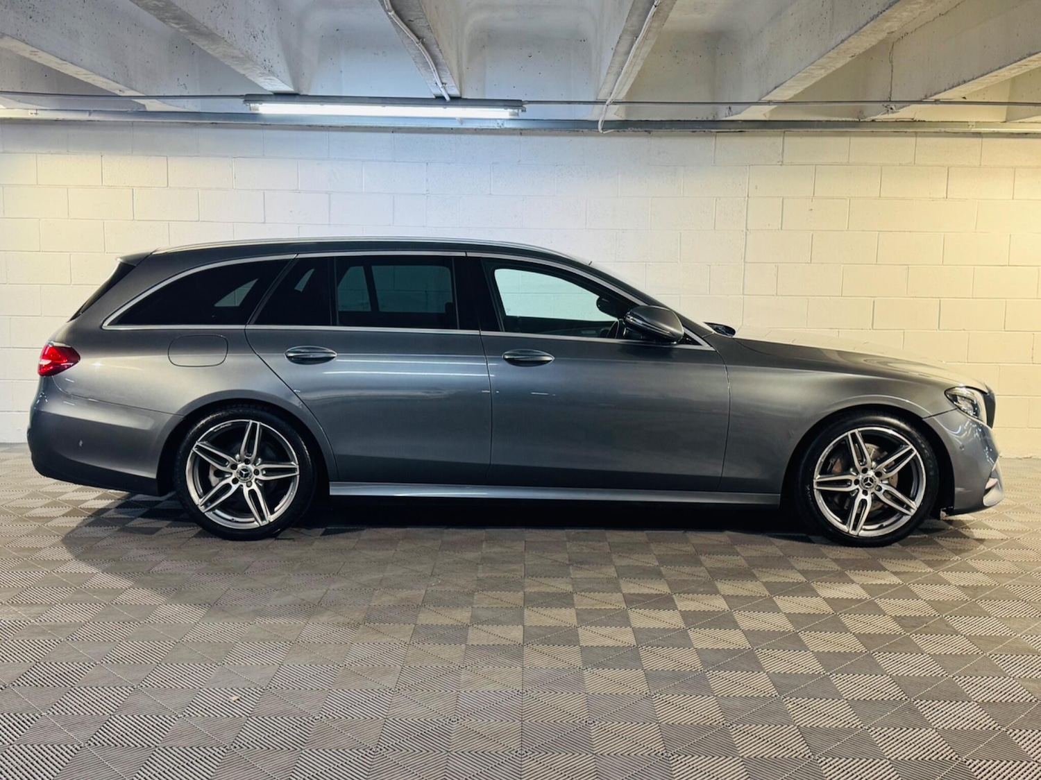 Used Mercedes-Benz E Class 2019 for sale - 76913194: Photo 5