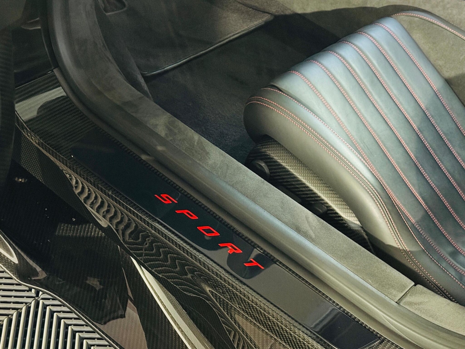 Used Bugatti Chiron for sale - 76476425: Photo 16