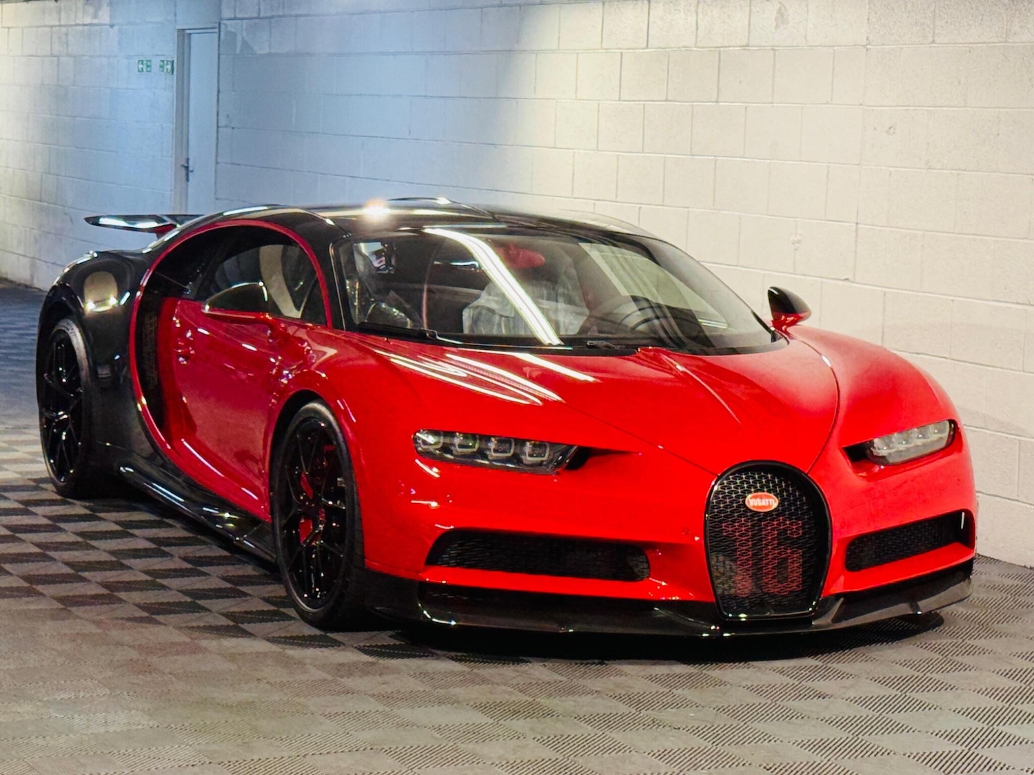 Used Bugatti Chiron for sale - 76476425: Photo 26