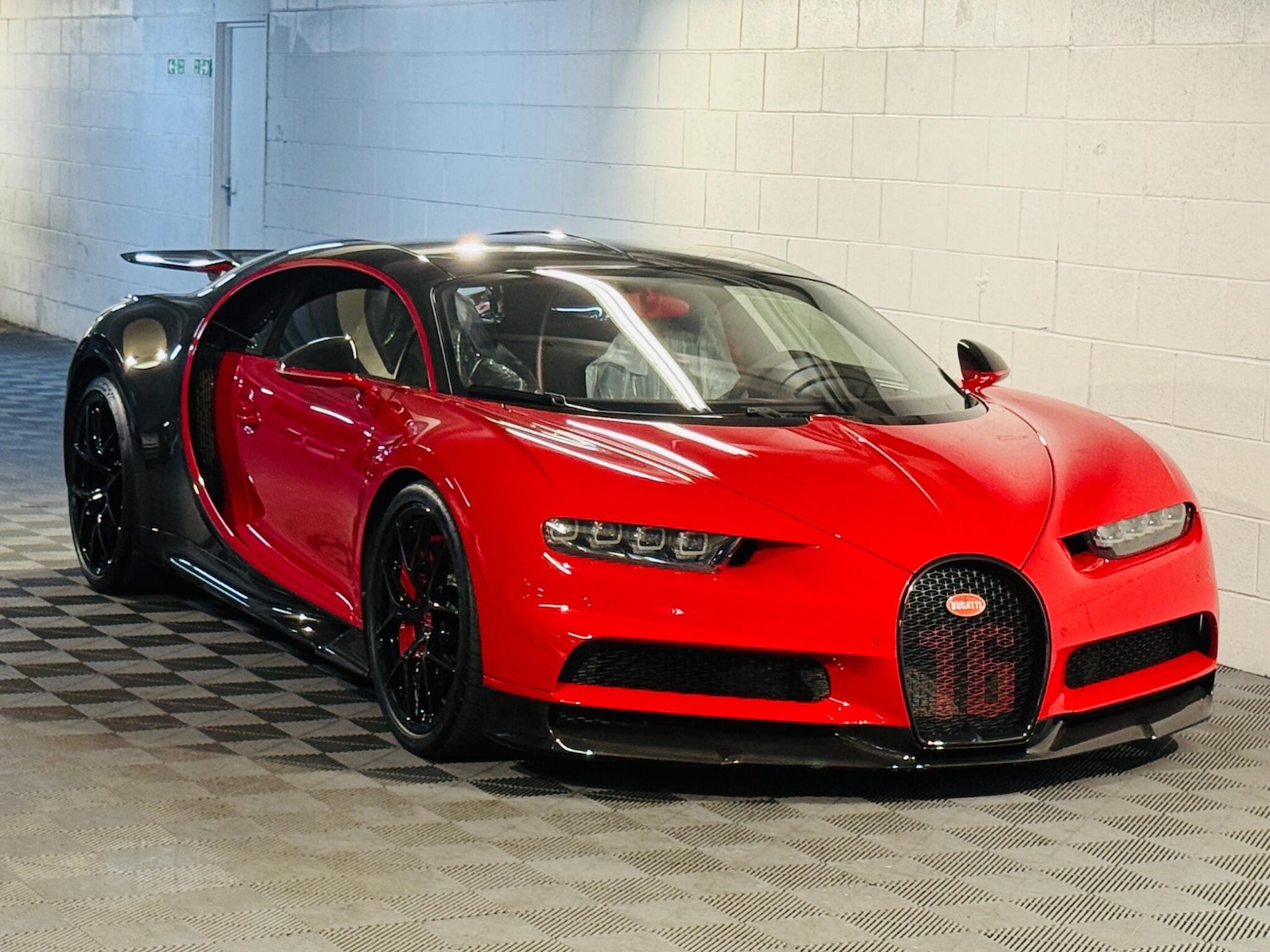 Used Bugatti Chiron for sale - 76476425: Photo 28