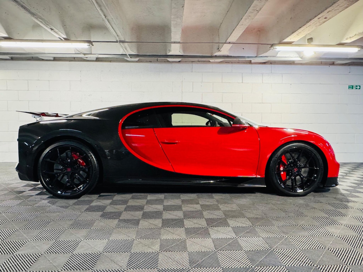 Used Bugatti Chiron for sale - 76476425: Photo 5