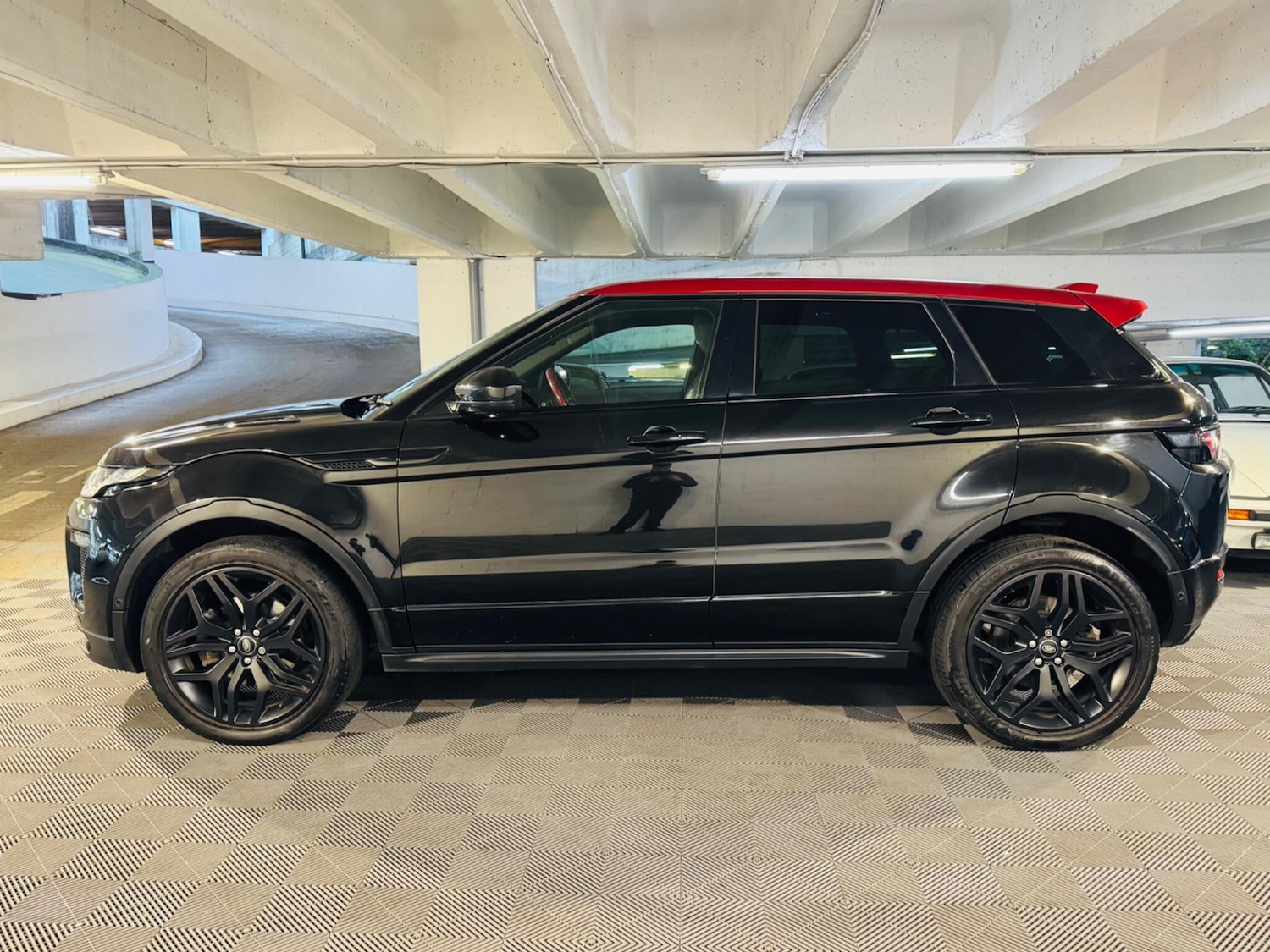 Used Land Rover Range Rover Evoque 2016 for sale - 76632648: Photo 2
