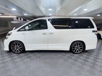 Used Toyota Vellfire 2013 for sale - 79475454: Photo