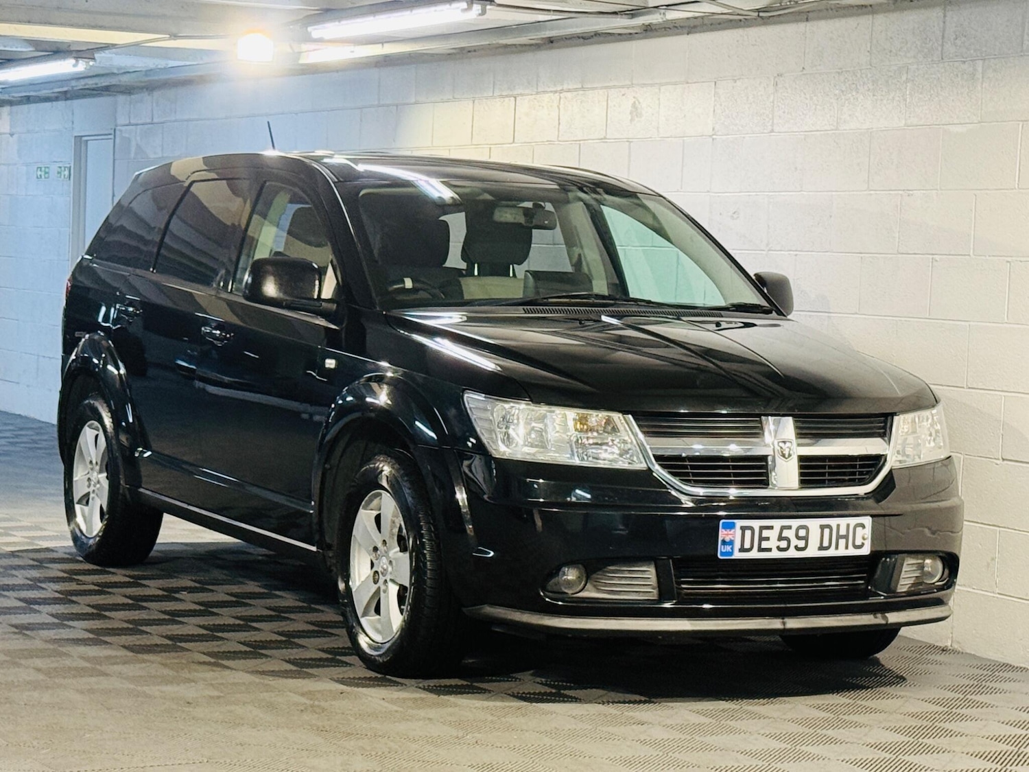 Used Dodge Journey 2009 for sale - 76472432: Photo 1