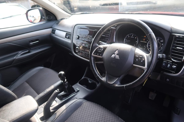 Used Mitsubishi Outlander 2015 for sale - 73133302: Photo 8