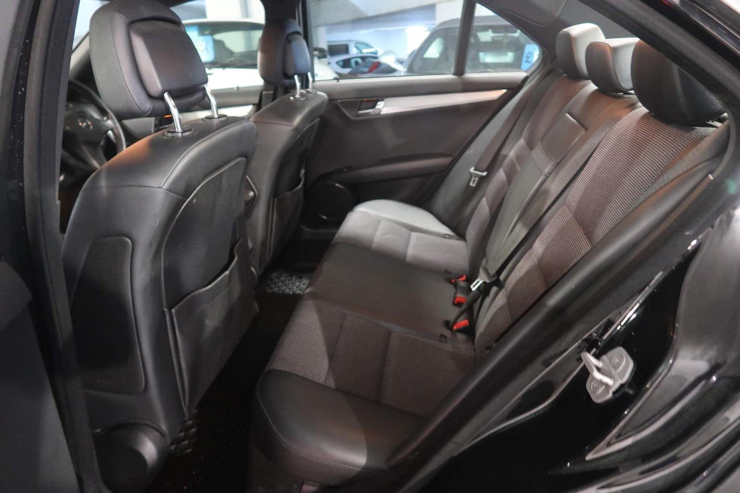 Used Mercedes-Benz C Class 2011 for sale - 76988187: Photo 12