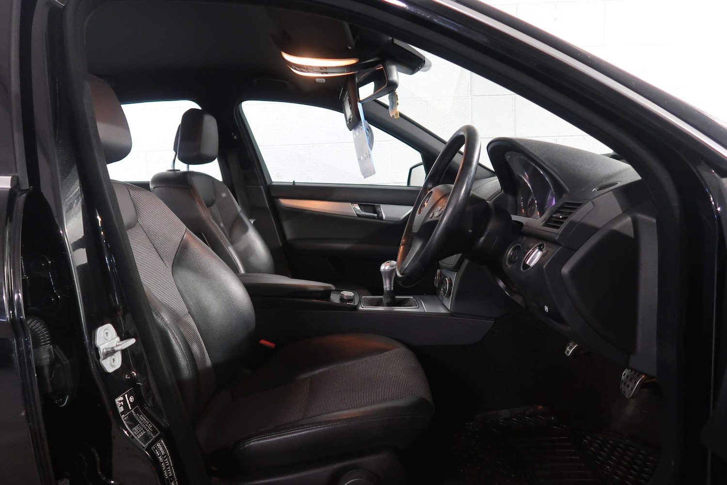 Used Mercedes-Benz C Class 2011 for sale - 76988187: Photo 7