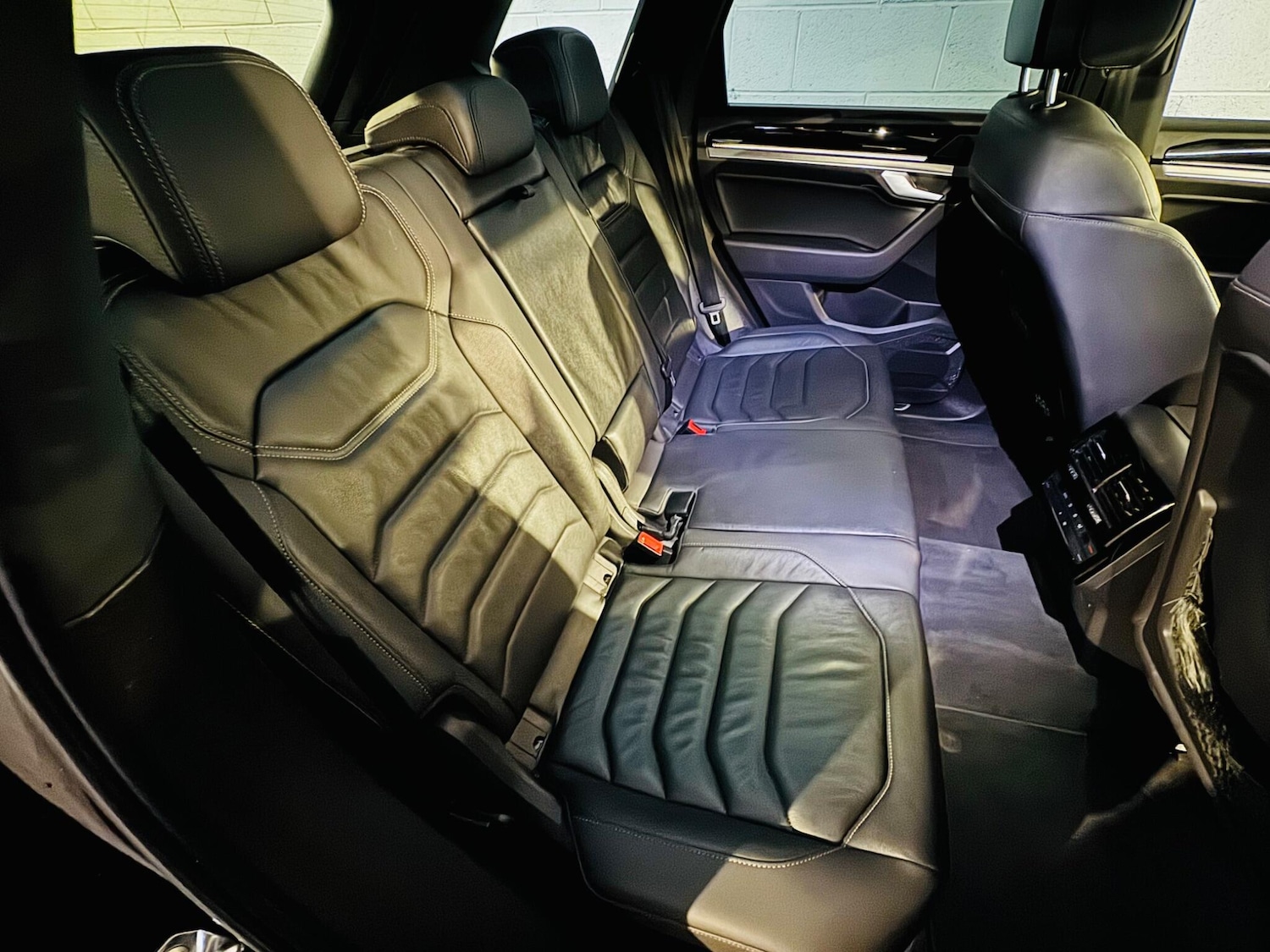 Used Volkswagen Touareg 2020 for sale - 77074819: Photo 11