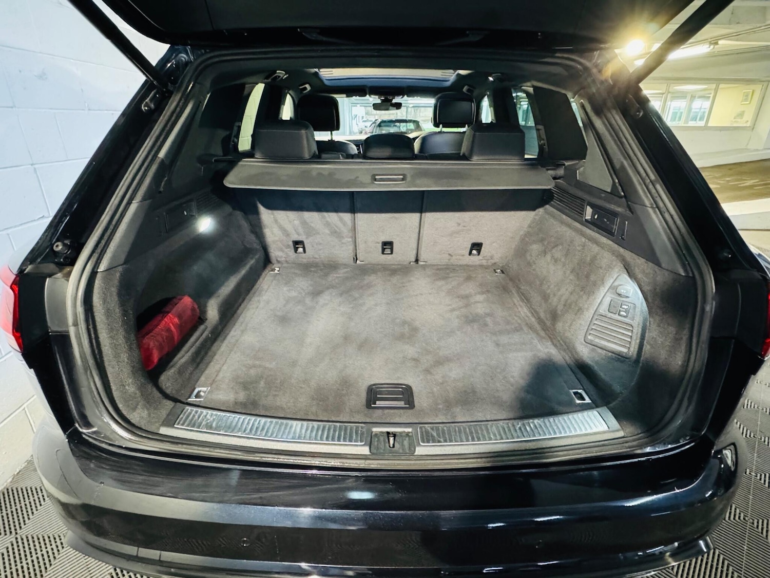 Used Volkswagen Touareg 2020 for sale - 77074819: Photo 13