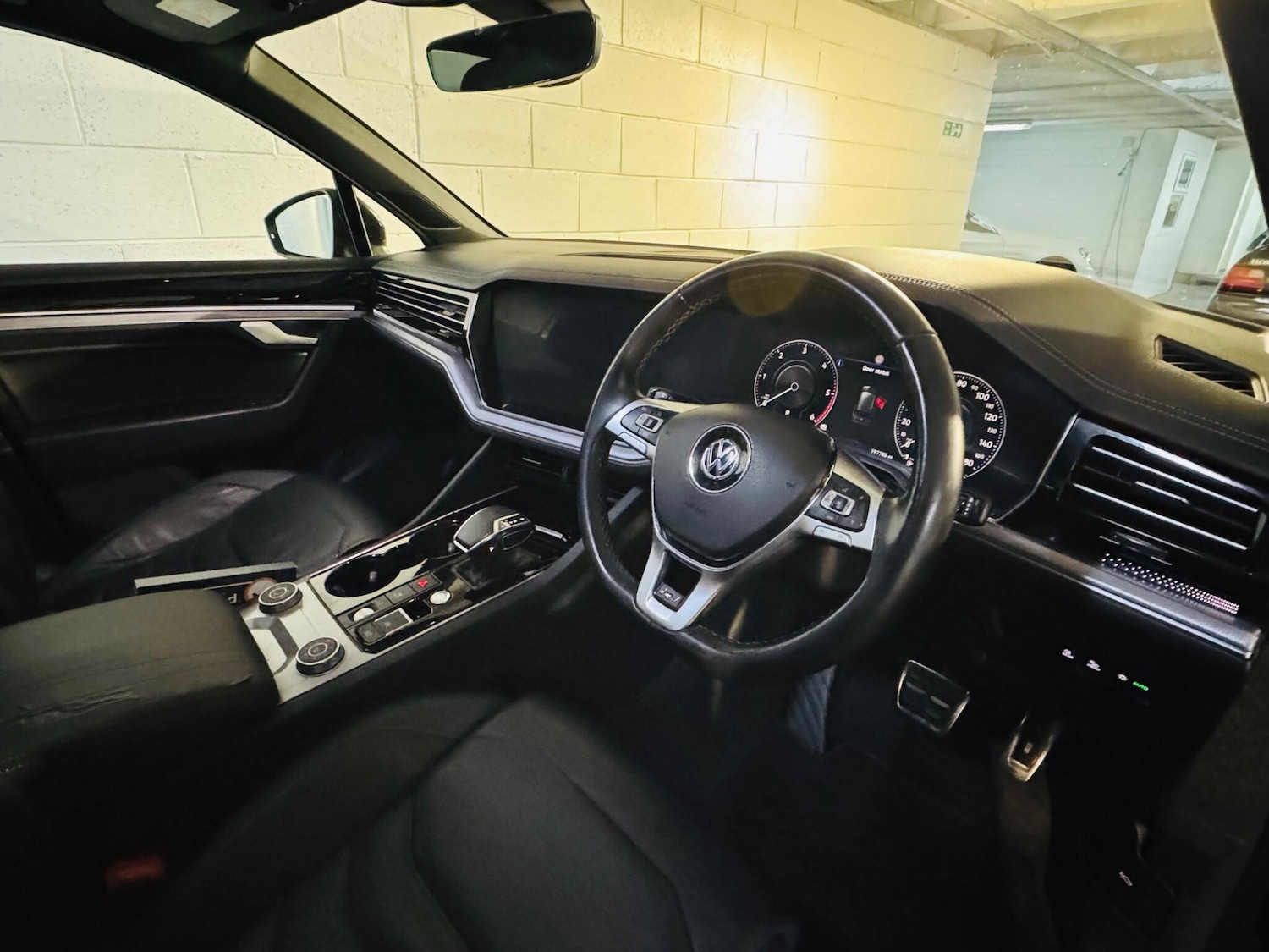 Used Volkswagen Touareg 2020 for sale - 77074819: Photo 8