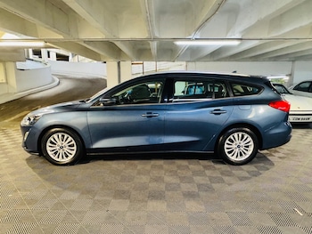 Used Ford Focus 2020 for sale - 76926885: Photo