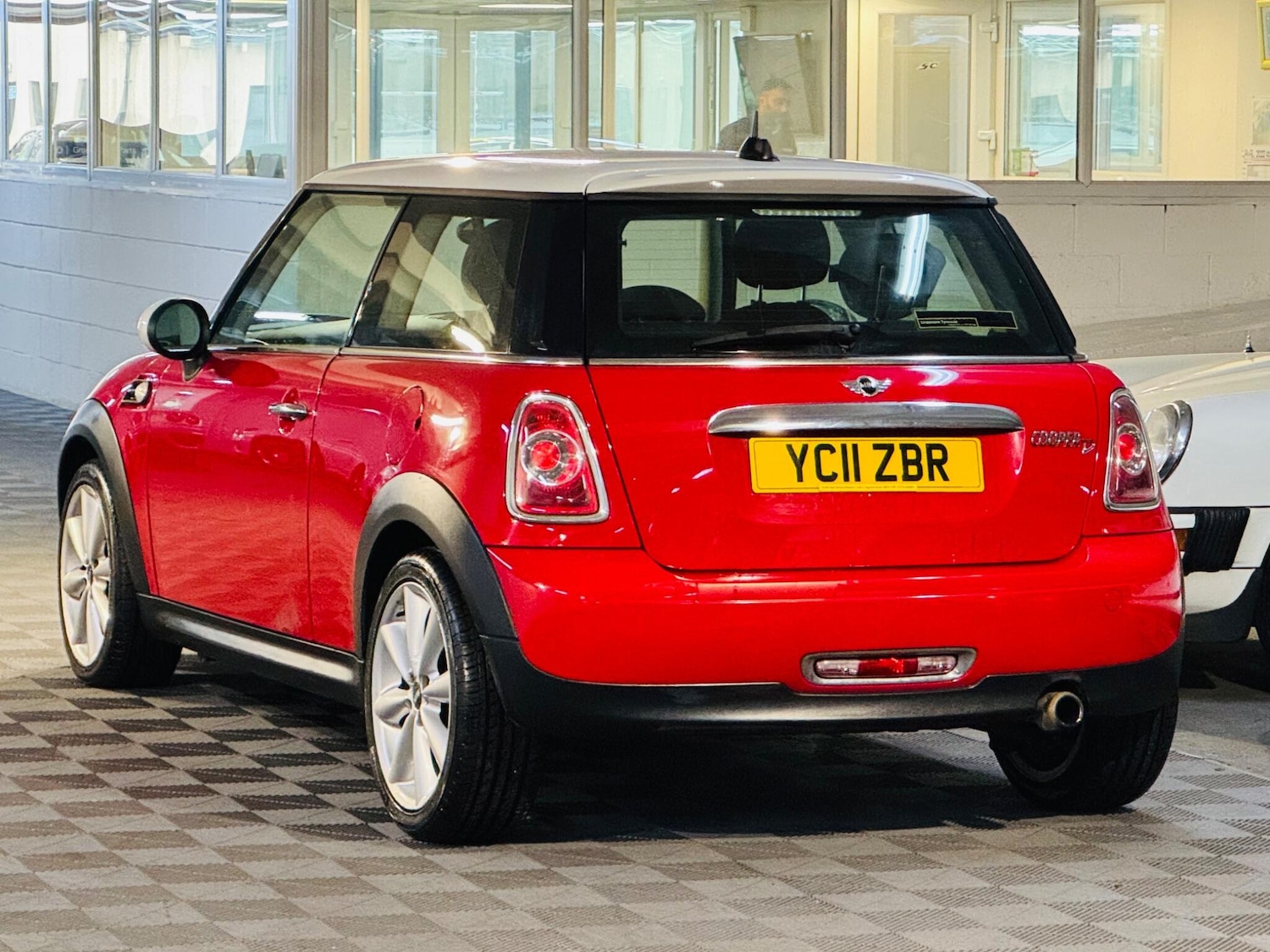 Used MINI Hatch 2011 for sale - 77108906: Photo 3