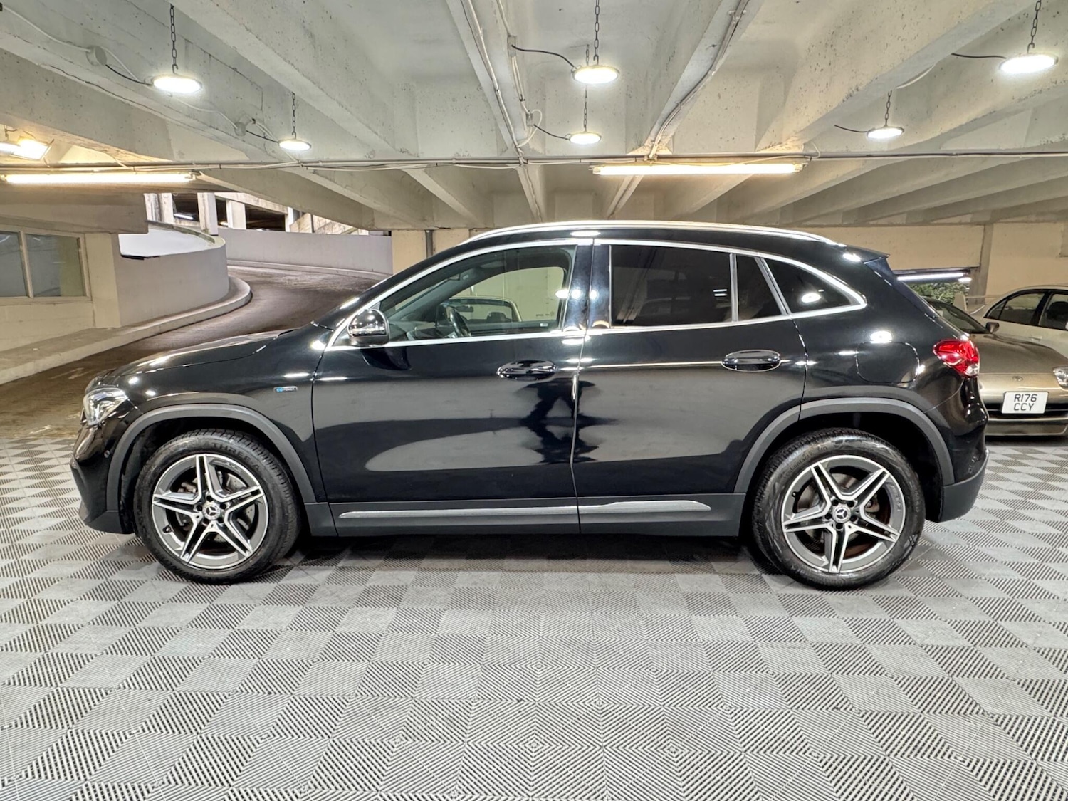 Used Mercedes-Benz GLA 2020 for sale - 77838721: Photo 2