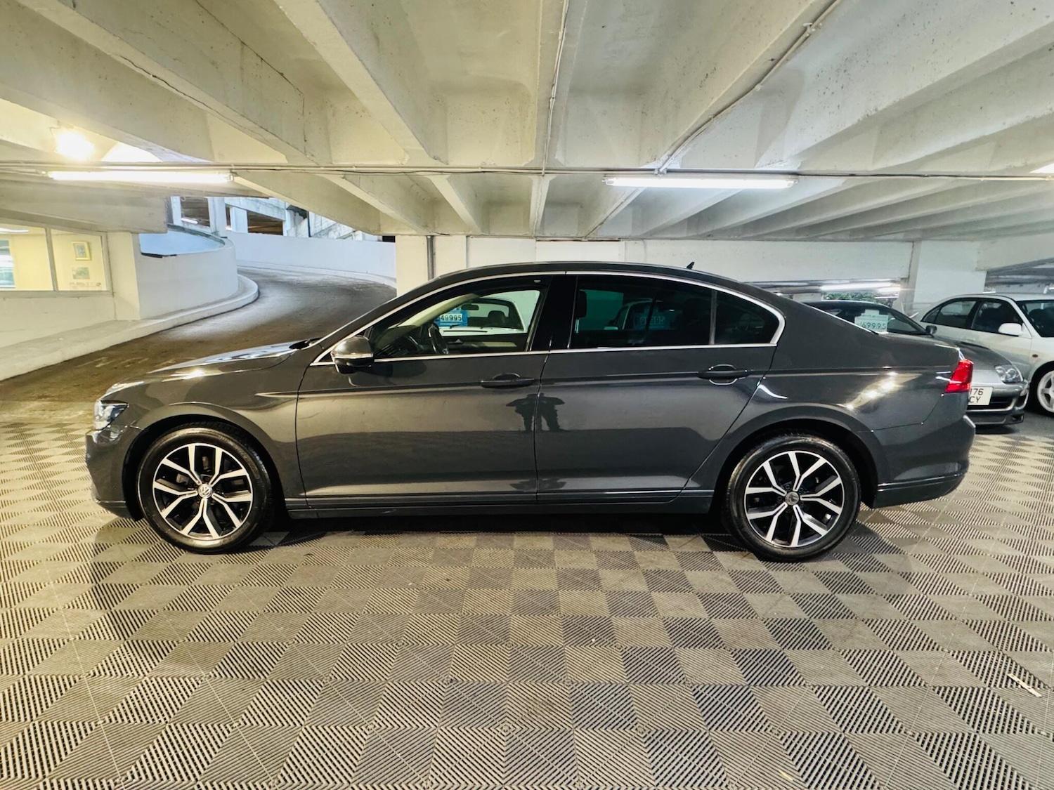 Used Volkswagen Passat 2020 for sale - 77203975: Photo 2