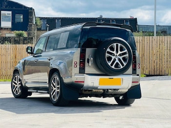 Used Land Rover Defender 2024 for sale - 78539317: Photo