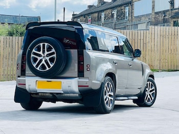 Used Land Rover Defender 2024 for sale - 78539317: Photo