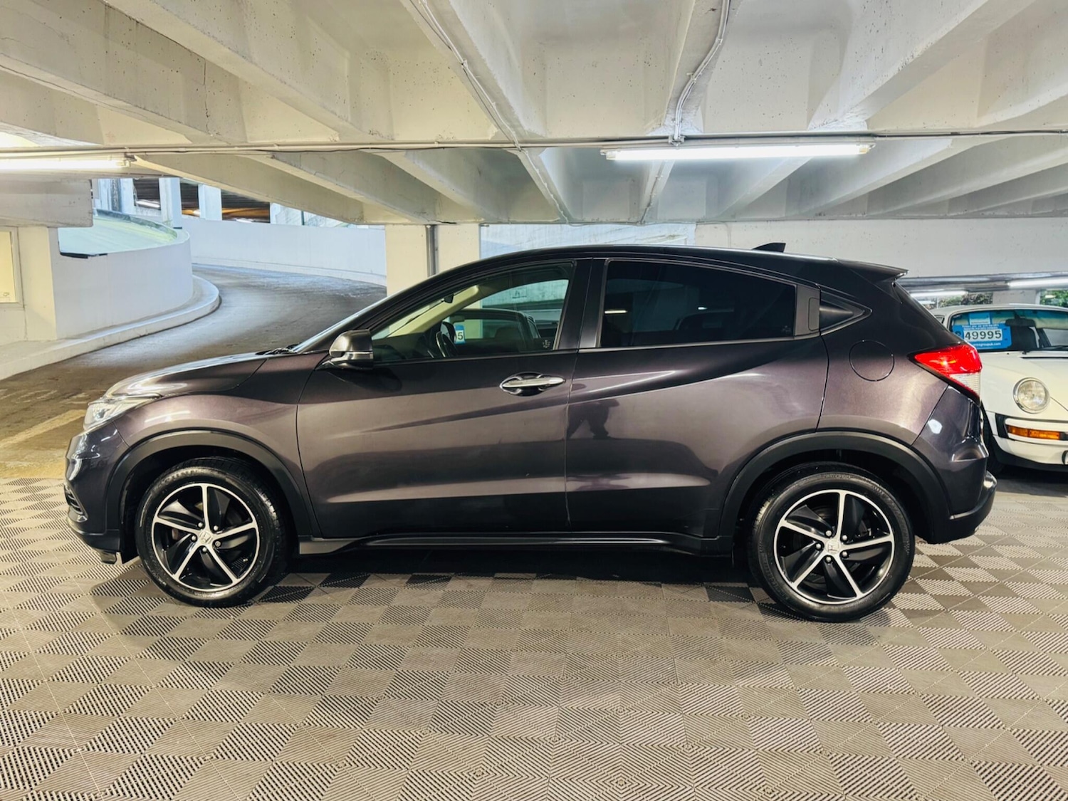 Used Honda HR-V 2020 for sale - 76513325: Photo 2