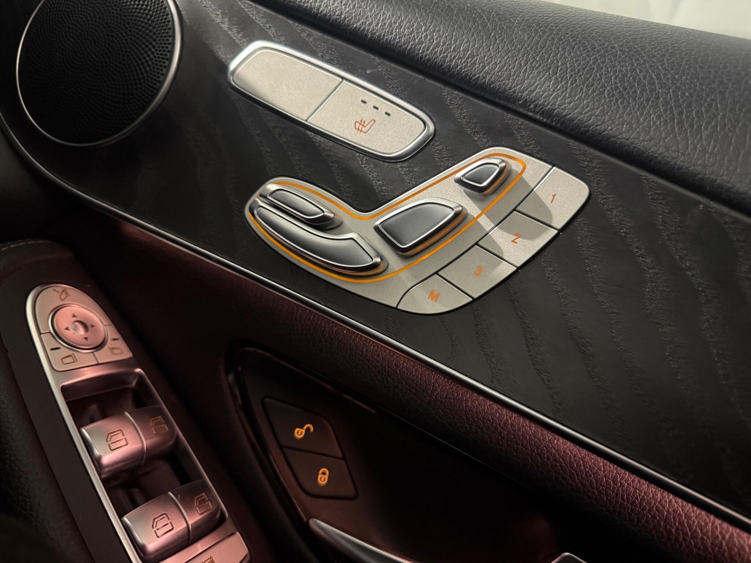 Used Mercedes-Benz GLC 2018 for sale - 76992152: Photo 13