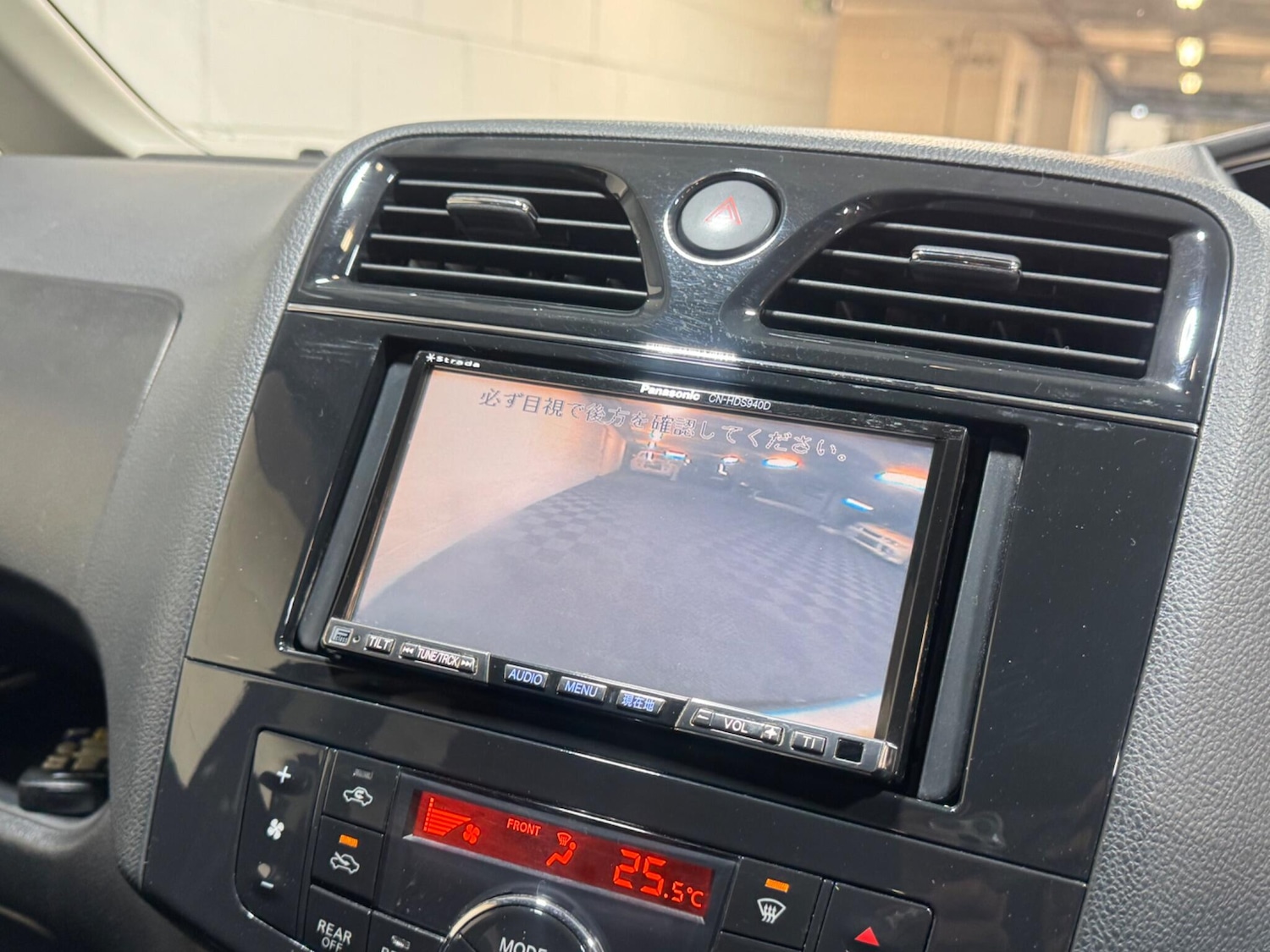 Used Nissan Serena for sale - 77344330: Photo 15