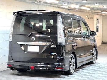 Used Nissan Serena 2013 for sale - 77344330: Photo