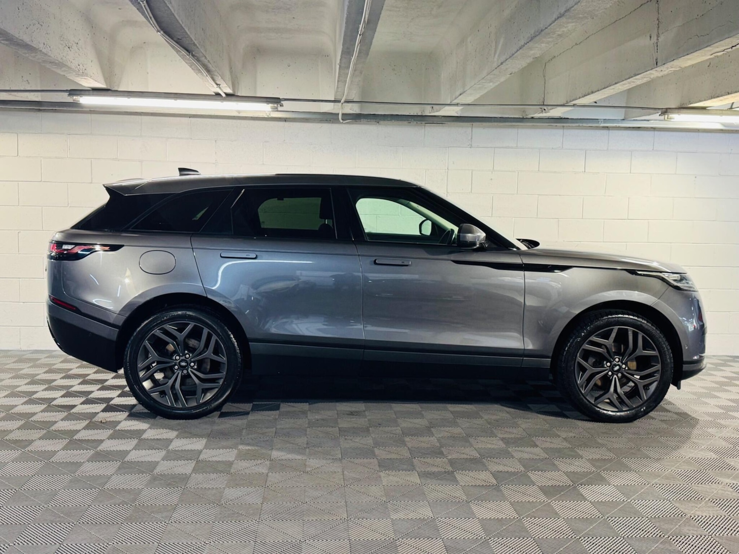 Used Land Rover Range Rover Velar 2018 for sale - 76073126: Photo 5