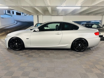 Used BMW 3 Series 2009 for sale - 77267930: Photo