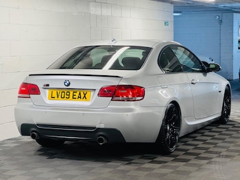 Used BMW 3 Series 2009 for sale - 77267930: Photo