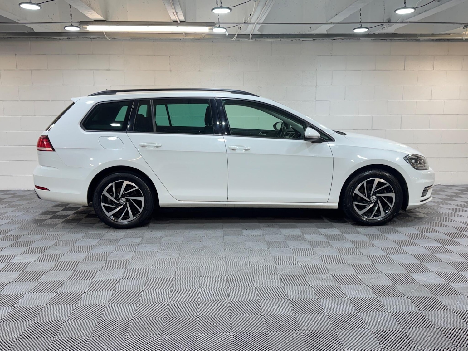 Used Volkswagen Golf 2020 for sale - 77671313: Photo 5