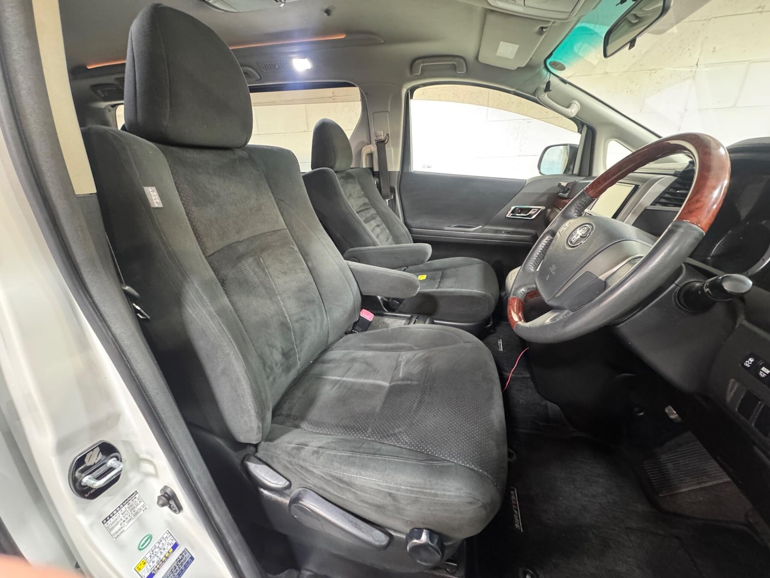 Used Toyota Vellfire for sale - 77351716: Photo 8