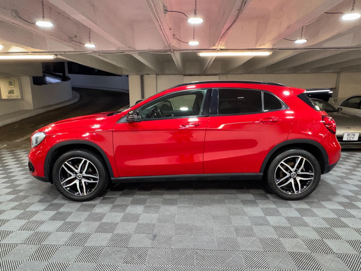 Used Mercedes-Benz GLA for sale - 77468800: Photo 2