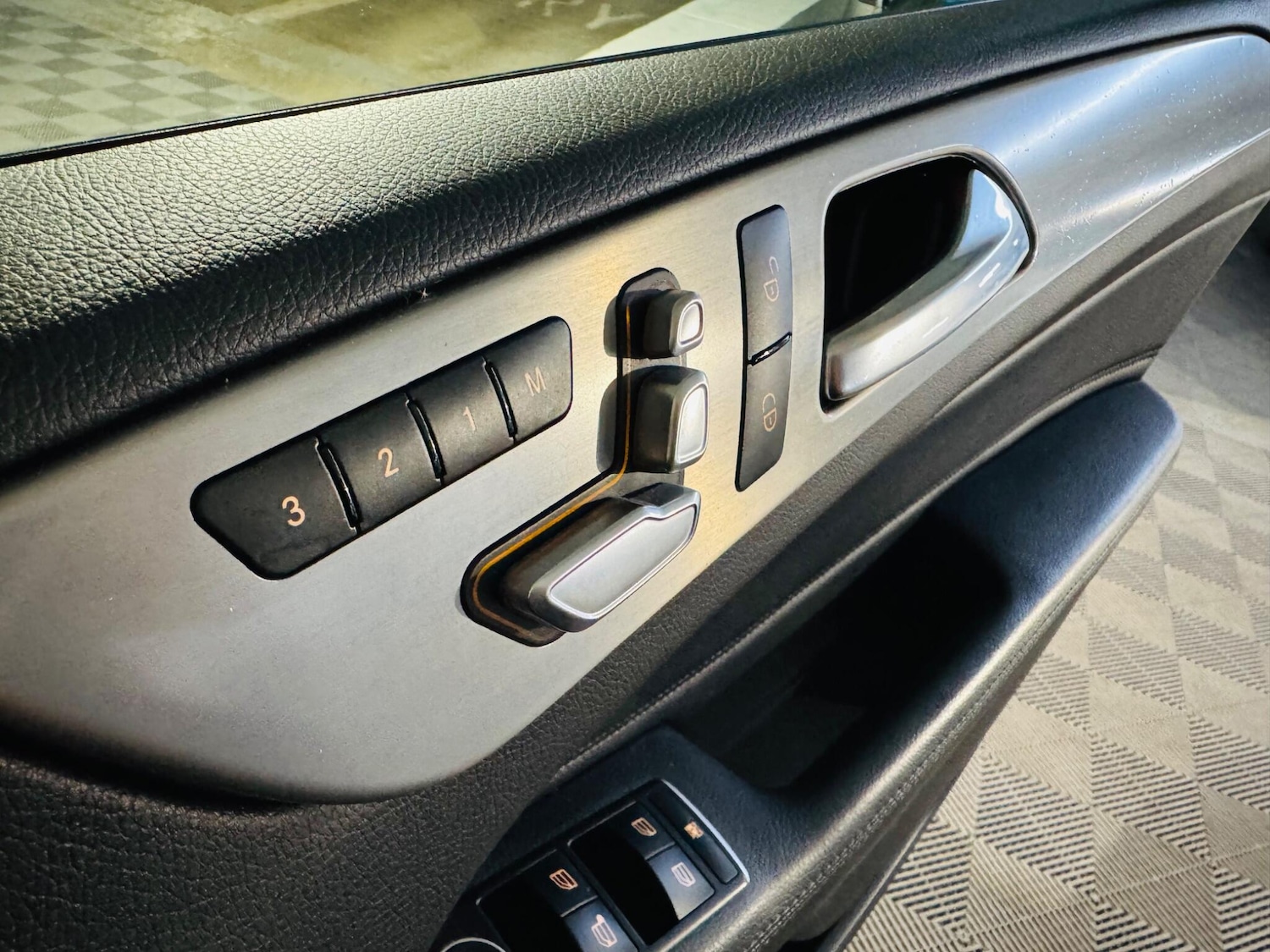 Used Mercedes-Benz GLE 2015 for sale - 76992026: Photo 15