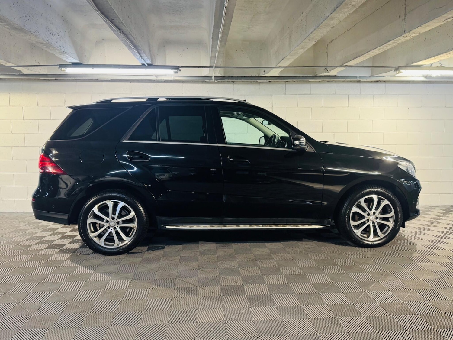 Used Mercedes-Benz GLE 2015 for sale - 76992026: Photo 5