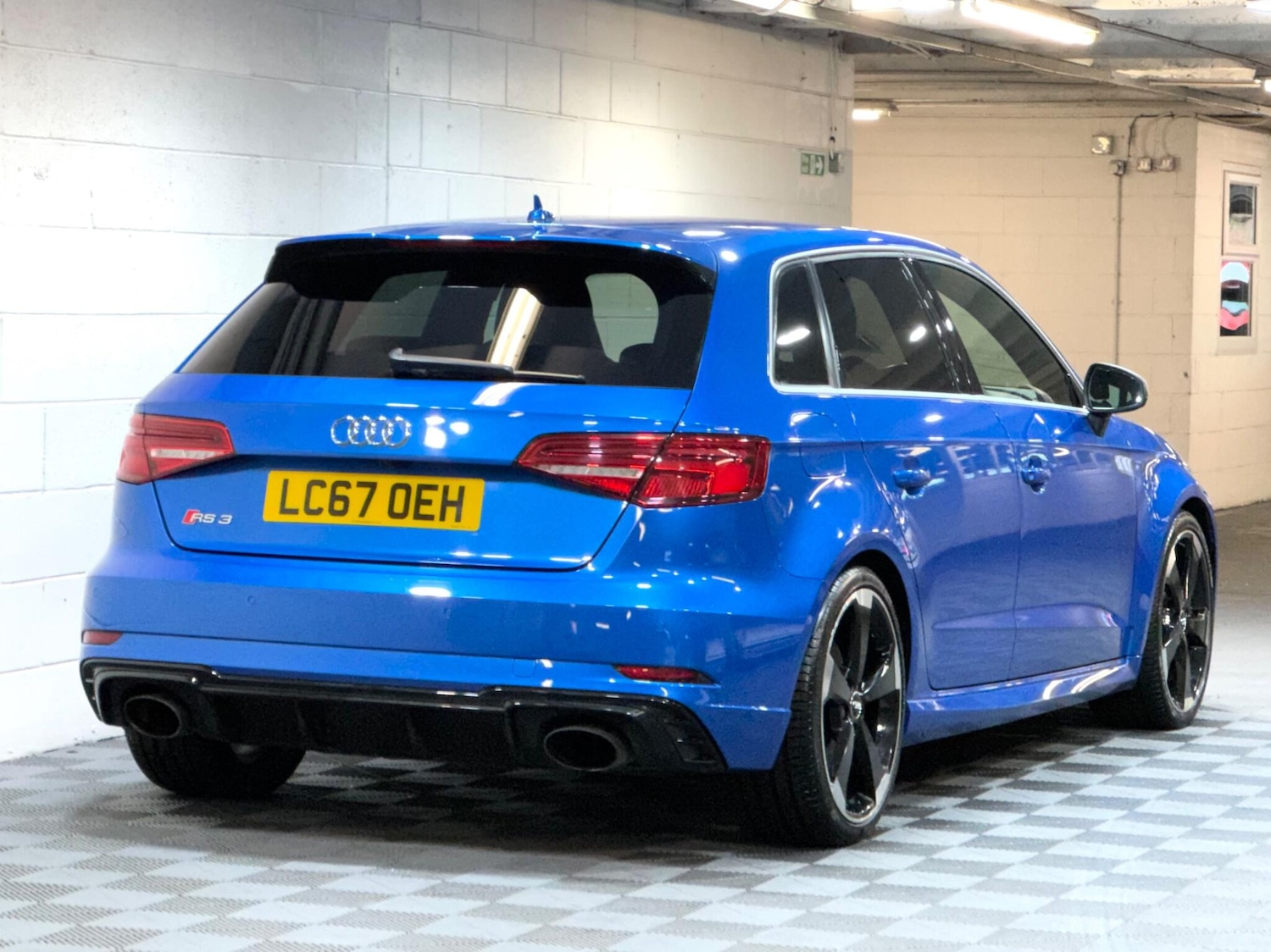 Used Audi RS3 2017 for sale - 77400674: Photo 4