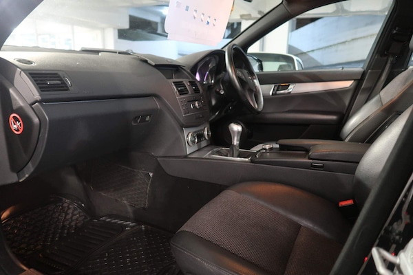 Used Mercedes-Benz C-Class 2011 for sale - 73133459: Photo 10