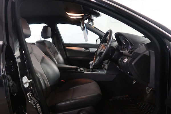 Used Mercedes-Benz C-Class 2011 for sale - 73133459: Photo 7