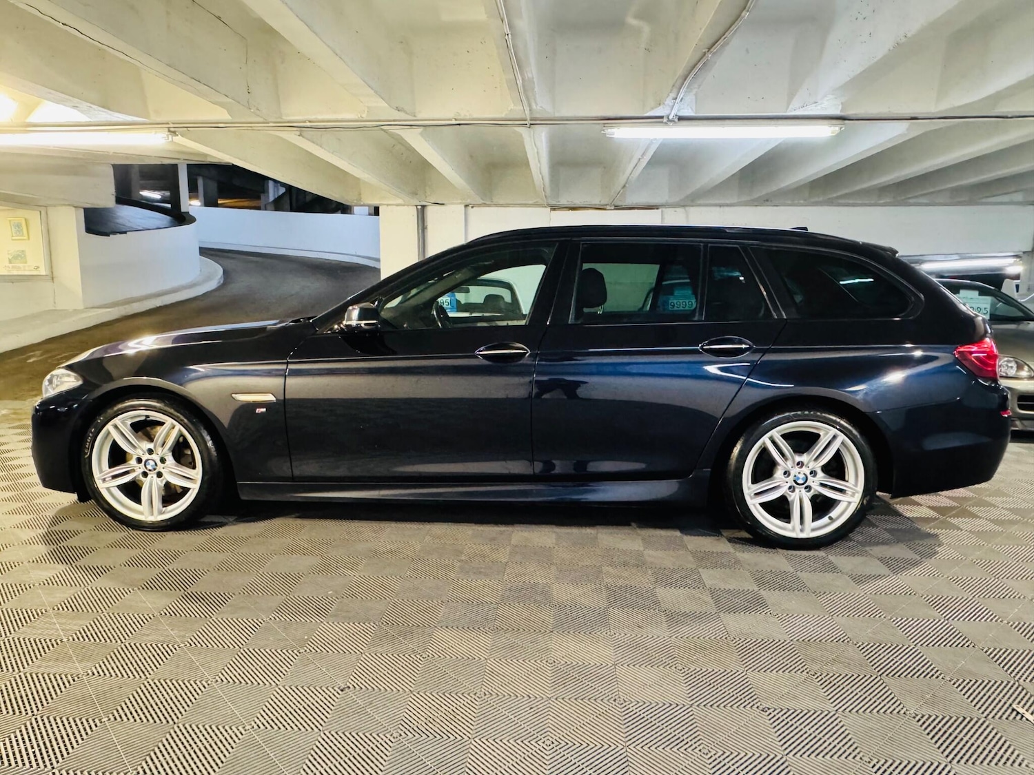 Used BMW 5 Series 2015 for sale - 77029620: Photo 2
