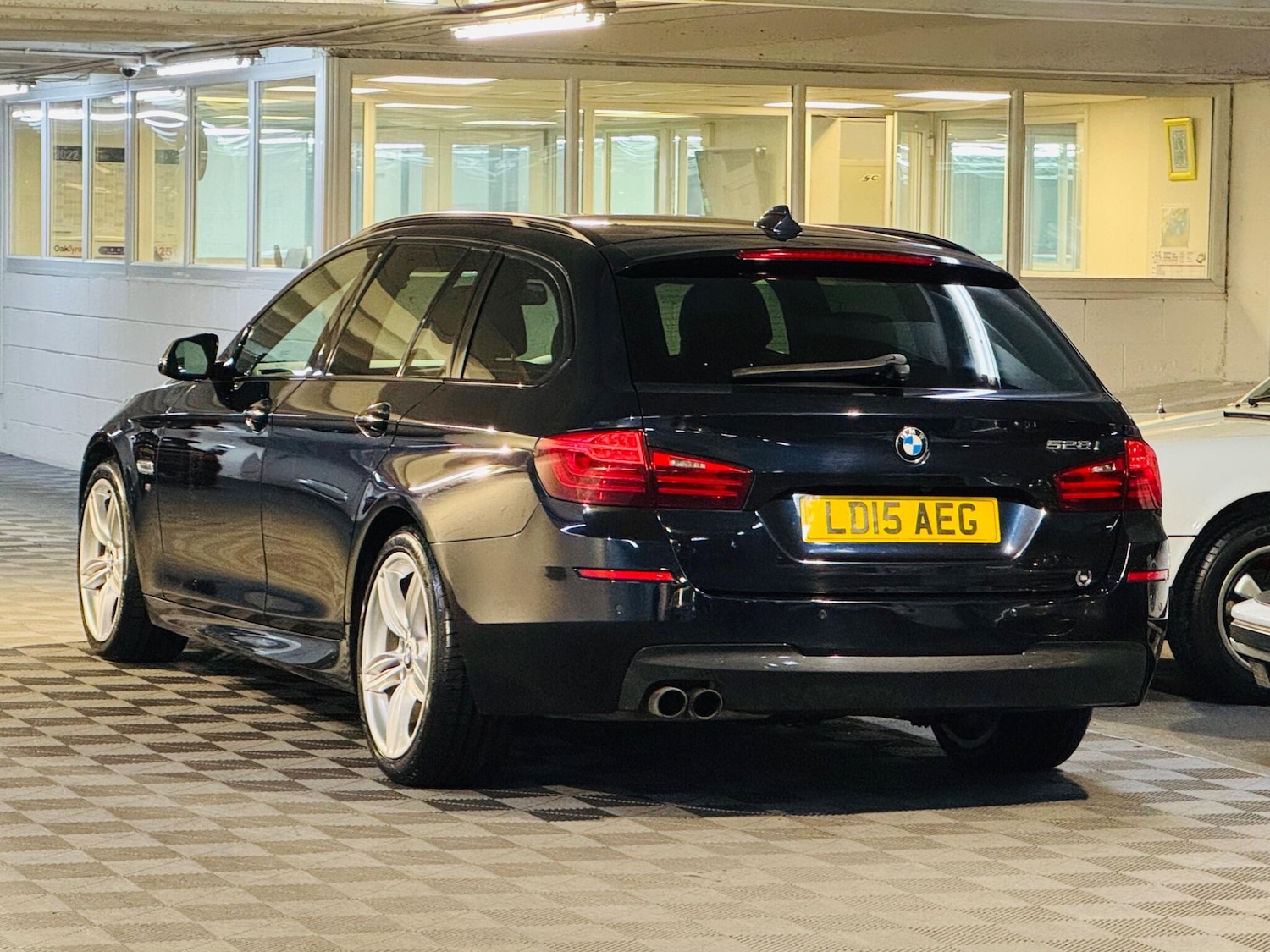 Used BMW 5 Series 2015 for sale - 77029620: Photo 3