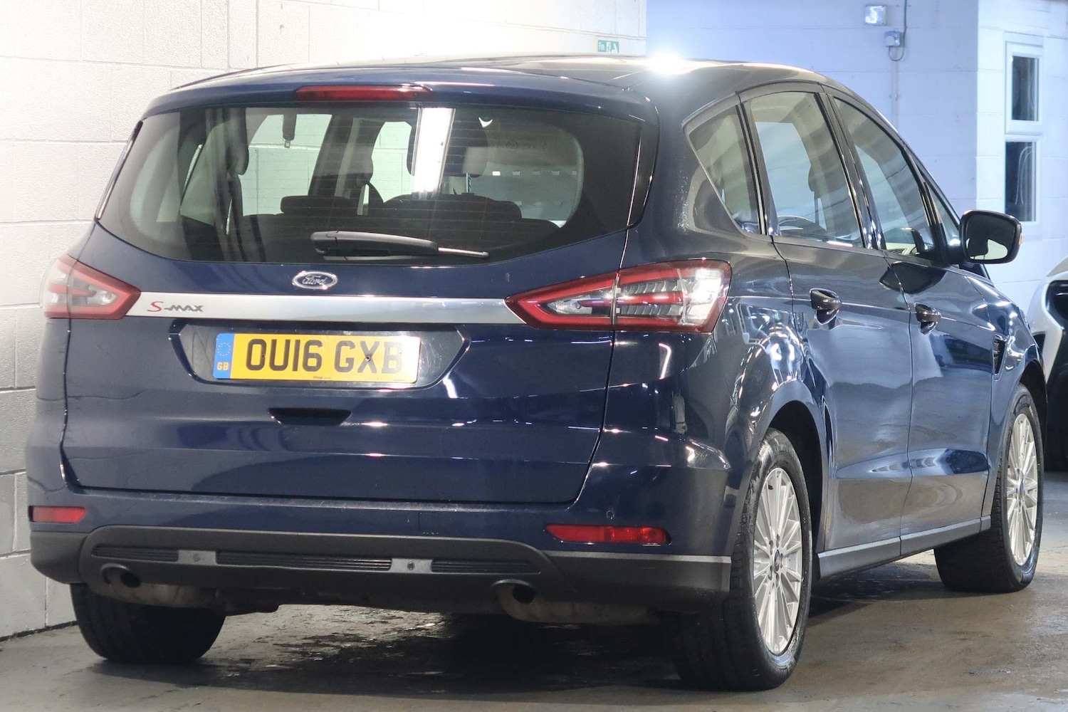 Used Ford S-Max 2016 for sale - 76988251: Photo 4