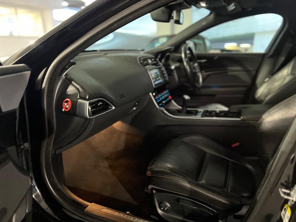 Used Jaguar XE 2016 for sale - 75449127: Photo 10