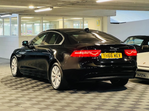 Used Jaguar XE 2016 for sale - 75449127: Photo 3