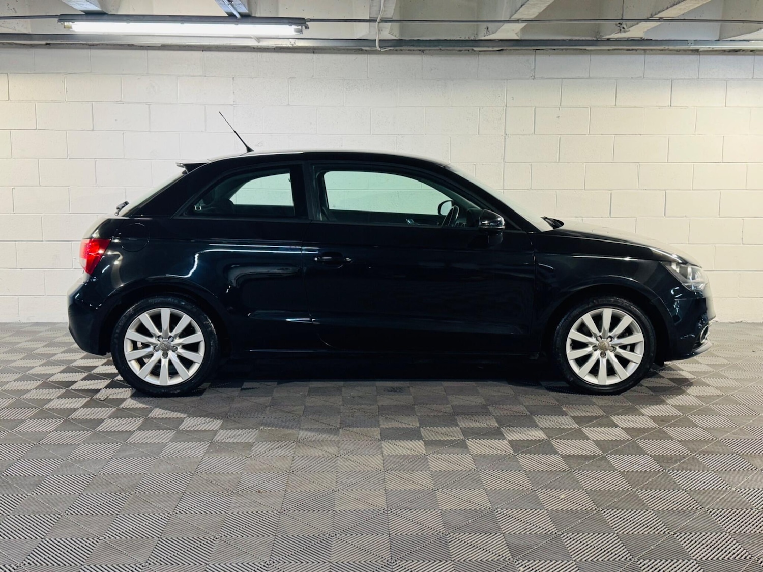Used Audi A1 for sale - 76499471: Photo 5