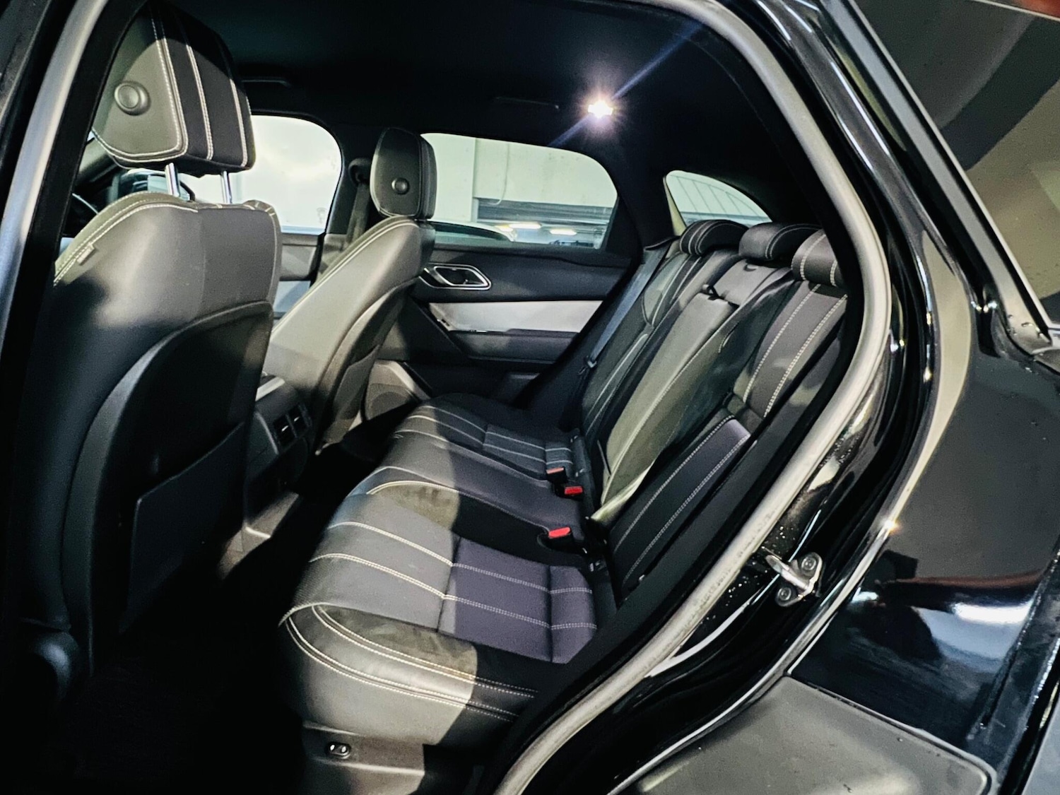 Used Land Rover Range Rover Velar 2019 for sale - 76952925: Photo 11