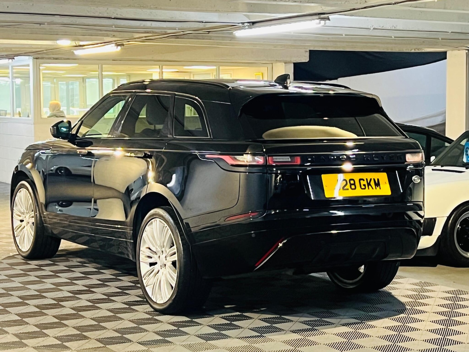 Used Land Rover Range Rover Velar 2019 for sale - 76952925: Photo 3